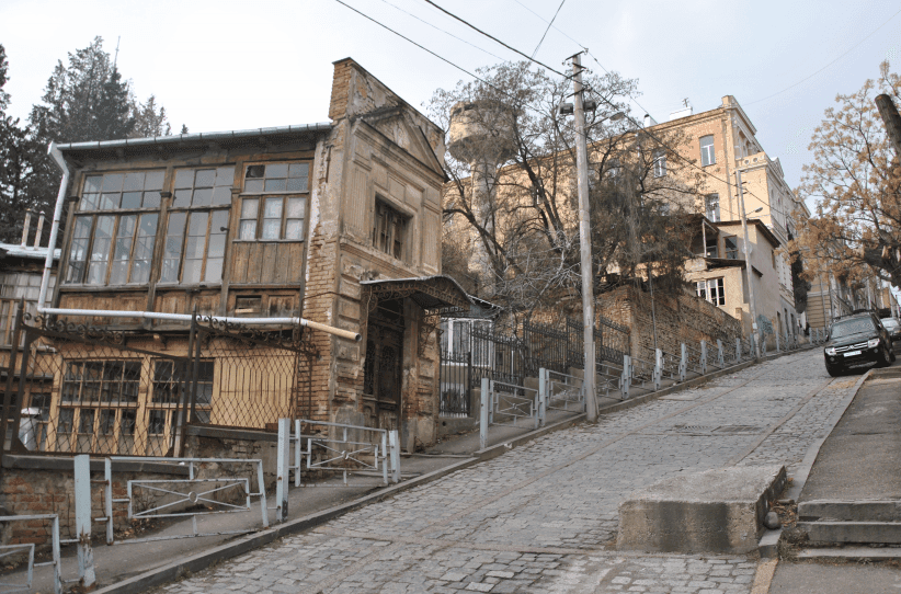 დოკუმენტაციის გარეშე დაწყებული მშენებლობა