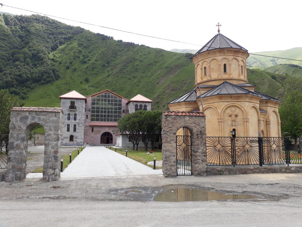 “მოხეტიალე” მიწები სნოს ხეობაში
