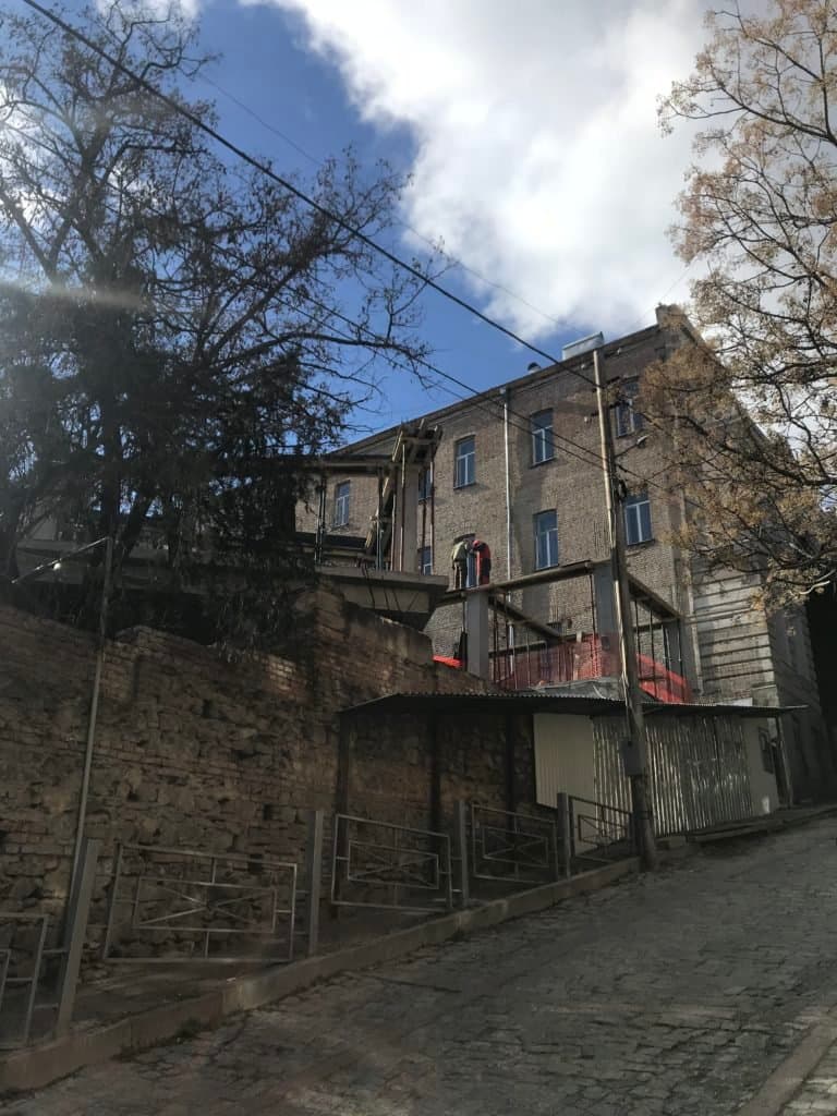 მშენებლობის დამკვეთი სამხარაულის დასკვნას მალავს